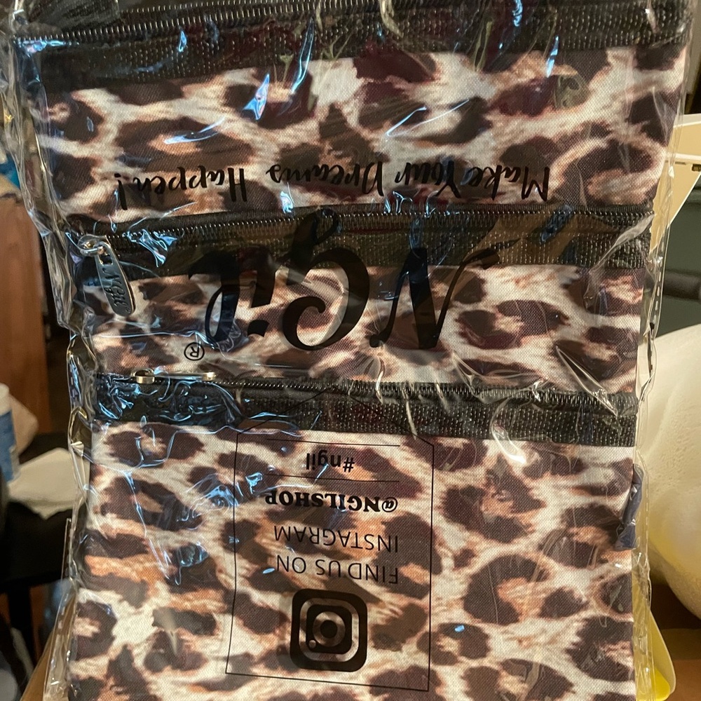 Crossbody purse